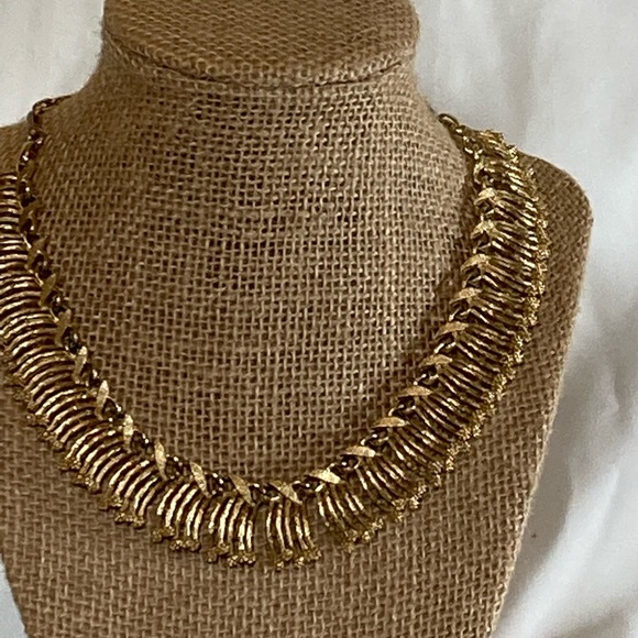 Listner - Picture 3 of 4